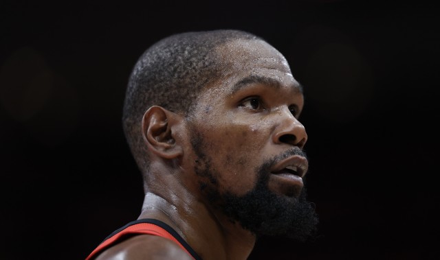 hth官网-不应该啊！杜兰特三分犯规送哈里斯三罚机会 后者3罚2中